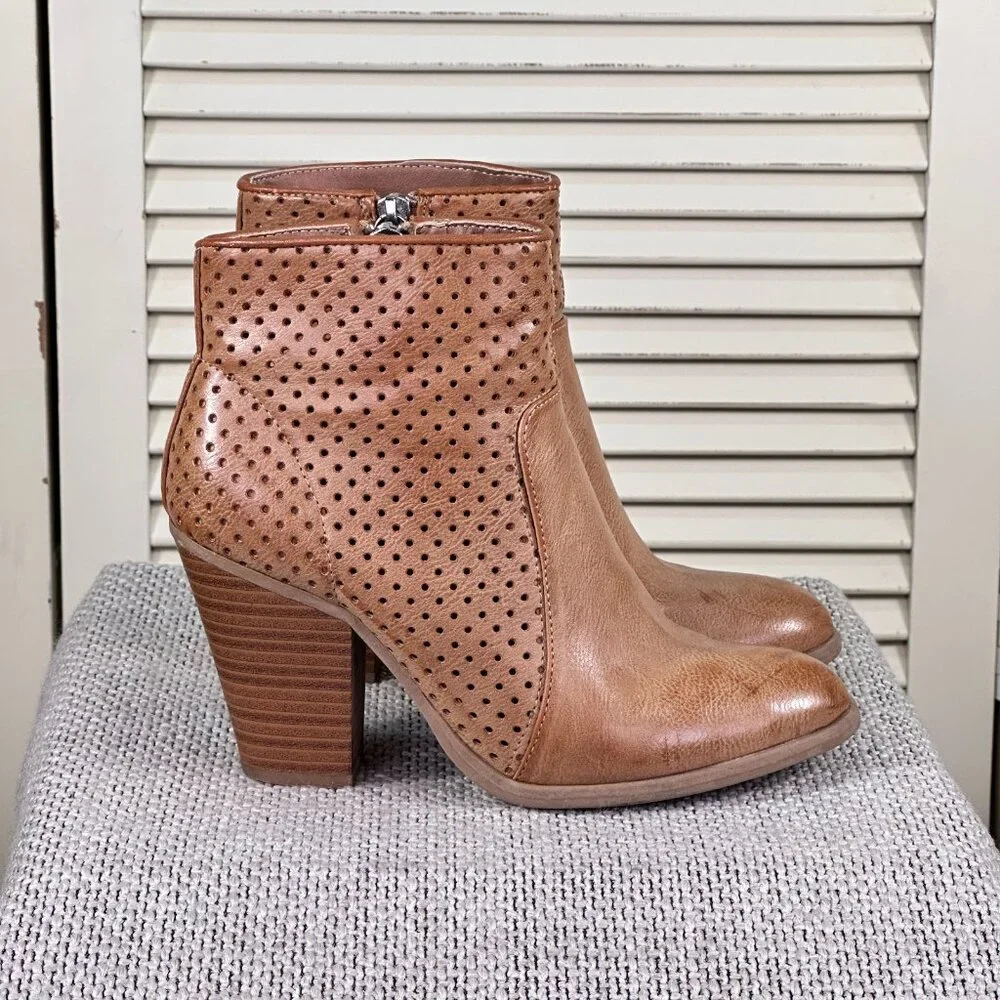 Charming Charlie Tan Brown Vegan Leather Perforated Ankle Boots‎ Botties Size 6